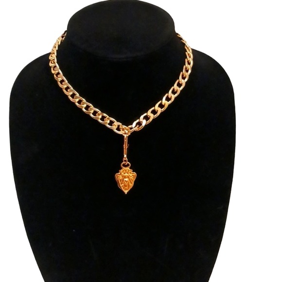 Gucci Jewelry - 100% Authentic Vintage Gold GUCCI CHARM PENDENT Chunky Chain 10" Necklace MCM